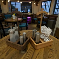 Ahşap Yağlık, Tuzluk Standı Ceviz Rengi